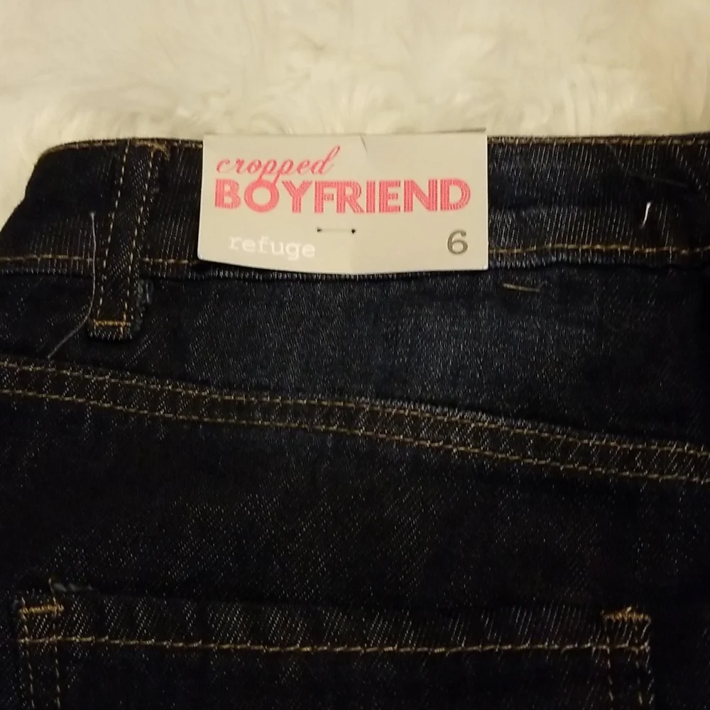 REFUGE Cropped Boyfriend Button Fly Jeans - Picture 13 of 15